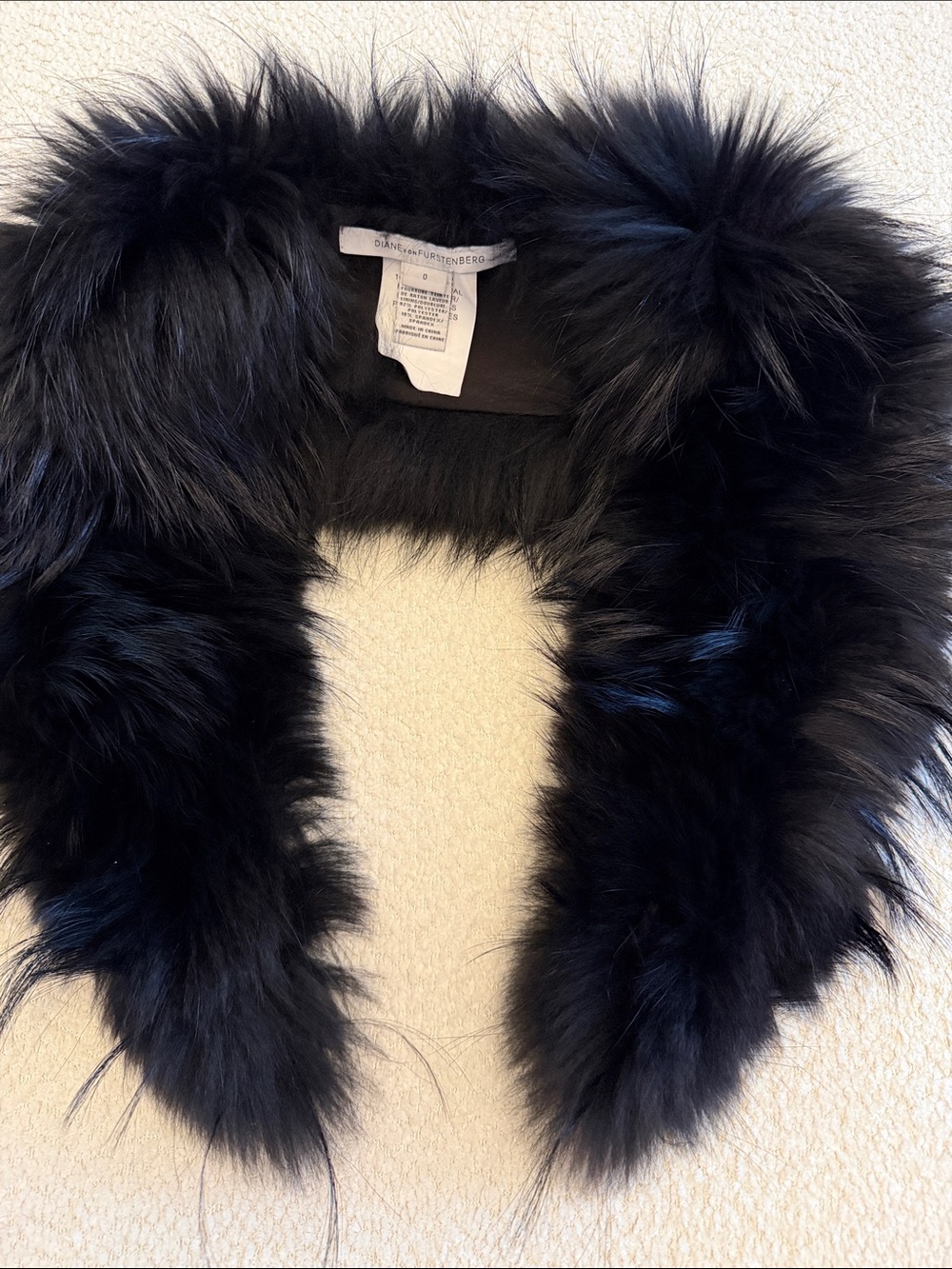 Diane Von Furstenberg Black Dyed Raccoon Fur Detachable Collar / Small Wrap